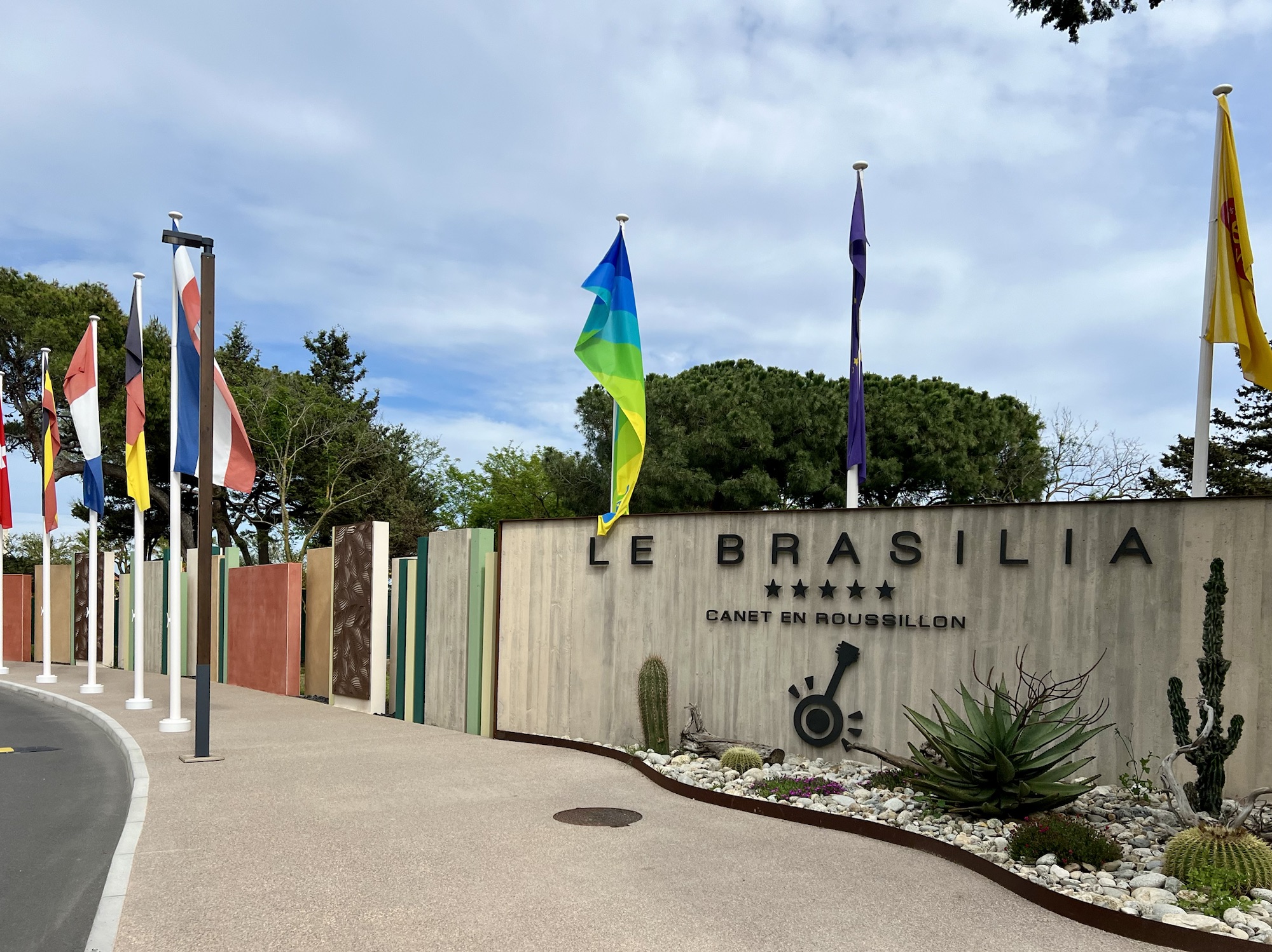 Guten Morgen Sommer ☀️🤩 – Chillaui auf dem Campingplatz „Le Brasilia“ 😂